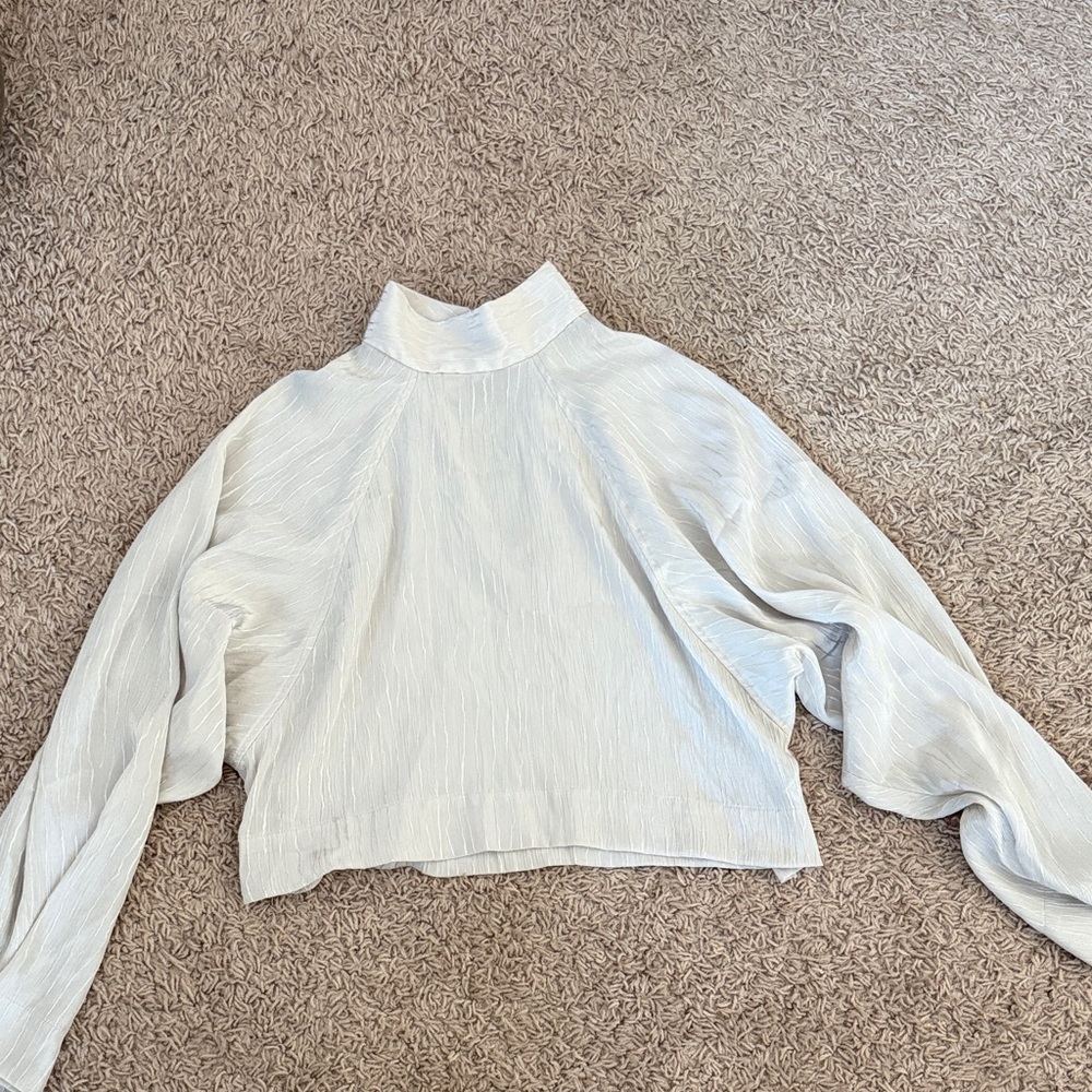 H&M White Textured Blouse